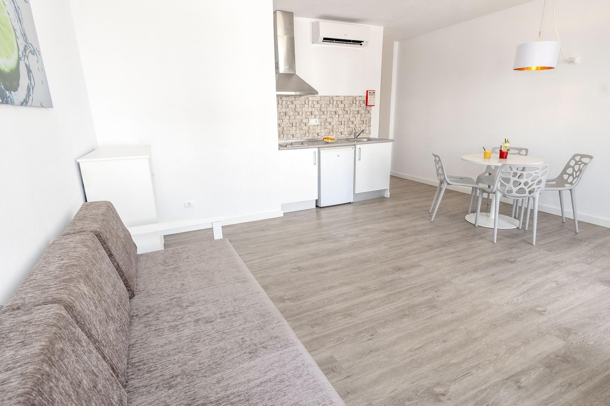 Appartement The Palm Star Ibiza - Adults Only à Sant Antoni de Portmany Extérieur photo