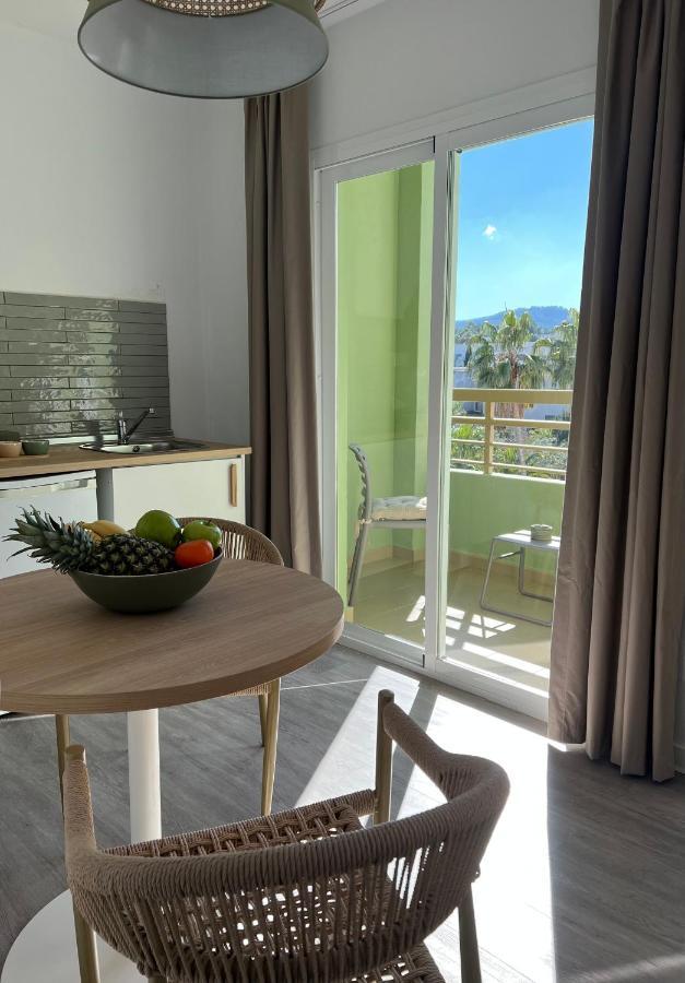 Appartement The Palm Star Ibiza - Adults Only à Sant Antoni de Portmany Extérieur photo